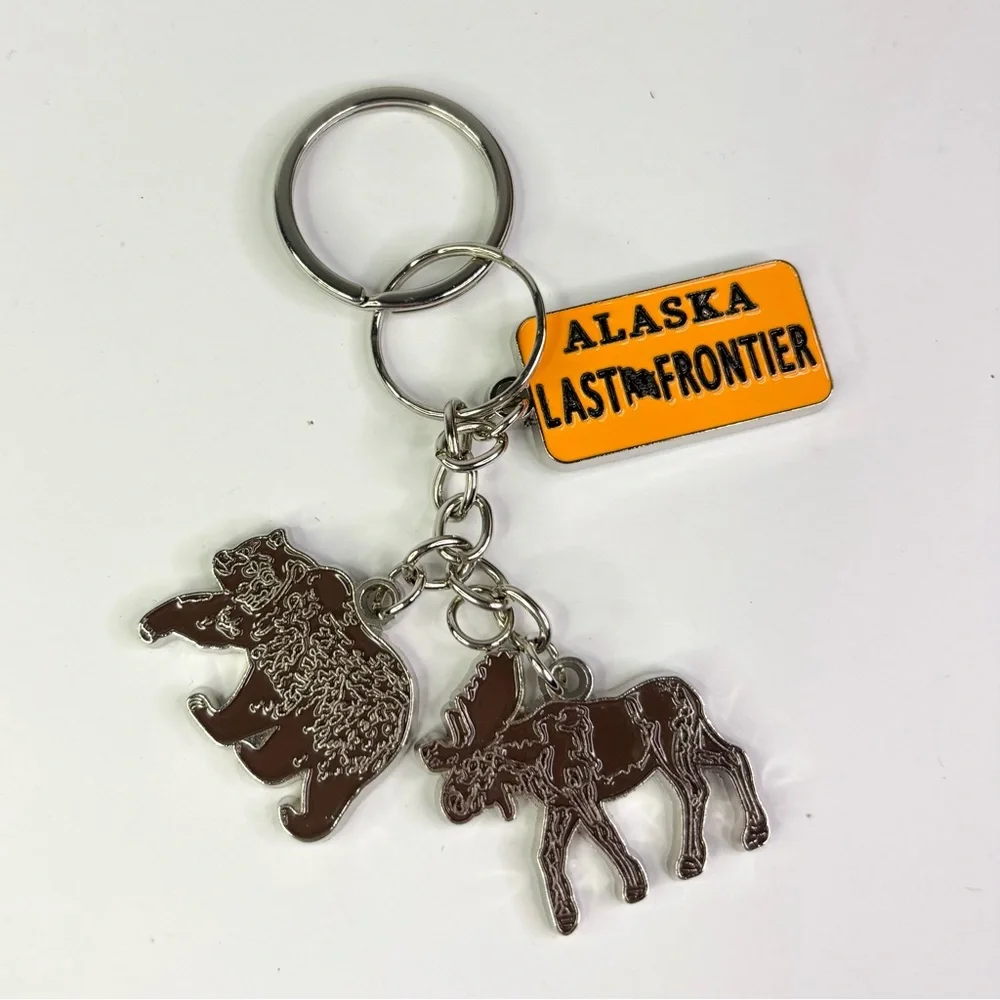 Alaska Last Frontier Keychain with Bear and Moose Charms, [4.25” x 2”] NWOT